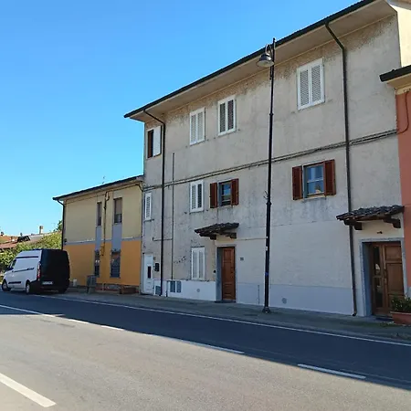 Tuscan Hills Apartment Bientina